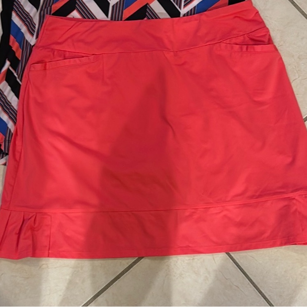 Tail white label orange skort
